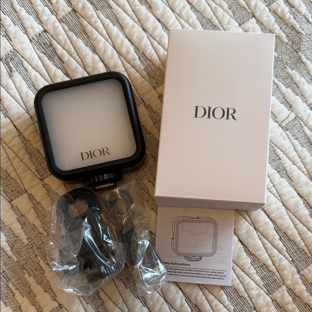 VIP GWP Dior LED Camera Light - Black and White